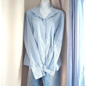 LAND'S END women's wrinkle free button front stripped shirt size 18